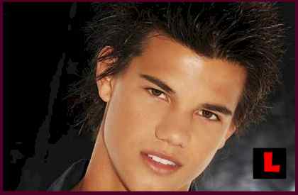 http://www.televisioninternet.com/news/pictures/taylor-lautner-new-moon.jpg
